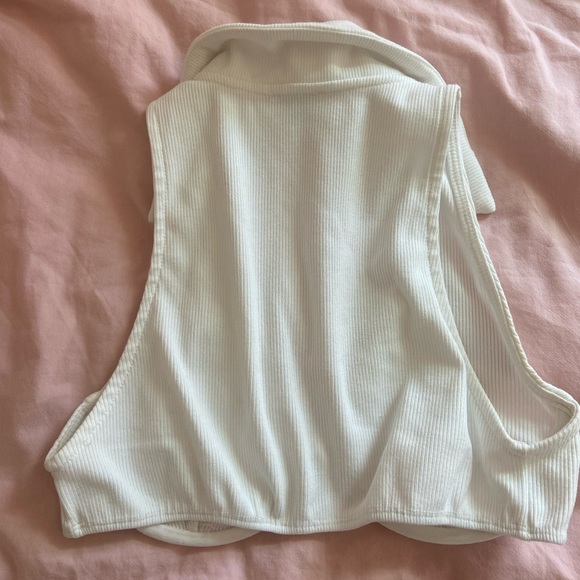 Princess Polly crop - Picture 2 of 3